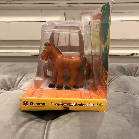 90’s Collectible Chevron Cars Horace 'N Trailer toy set - Picture 3 of 5